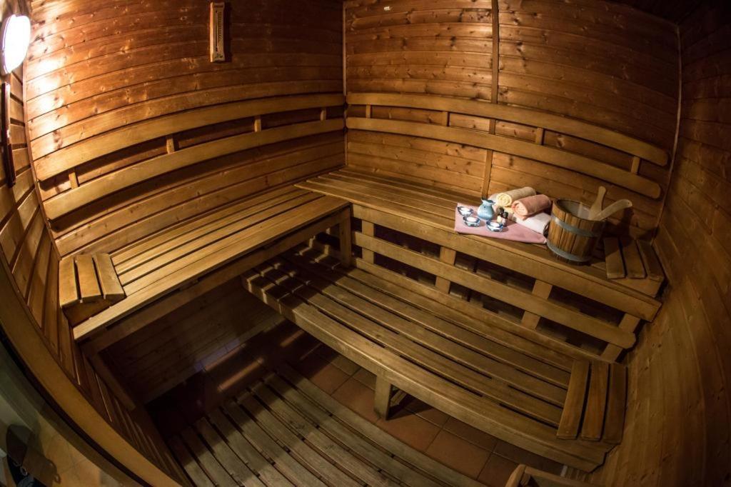 Hotel Na Jizni Přerov 외부 사진