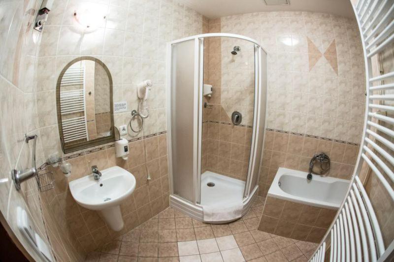 Hotel Na Jizni Přerov 외부 사진
