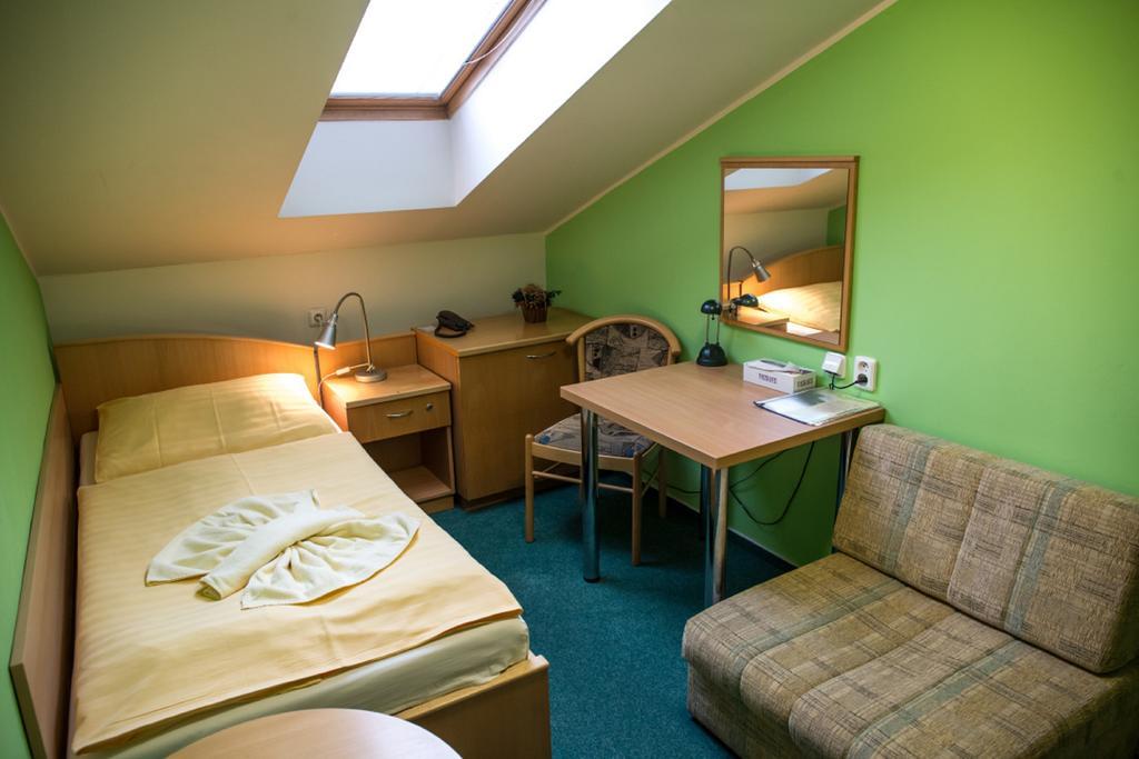 Hotel Na Jizni Přerov 객실 사진