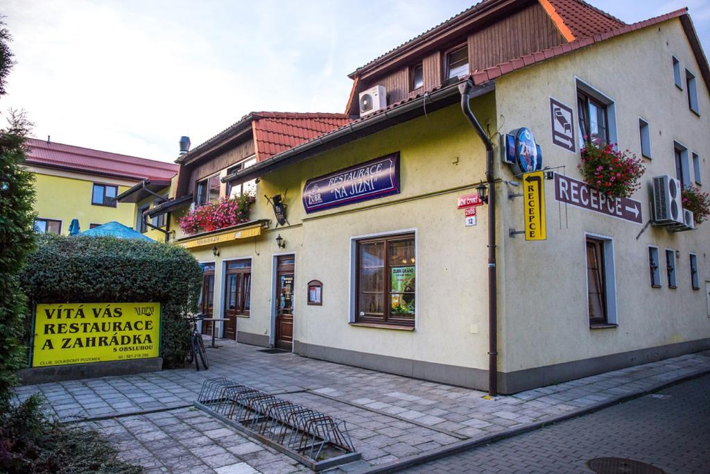 Hotel Na Jizni Přerov 외부 사진