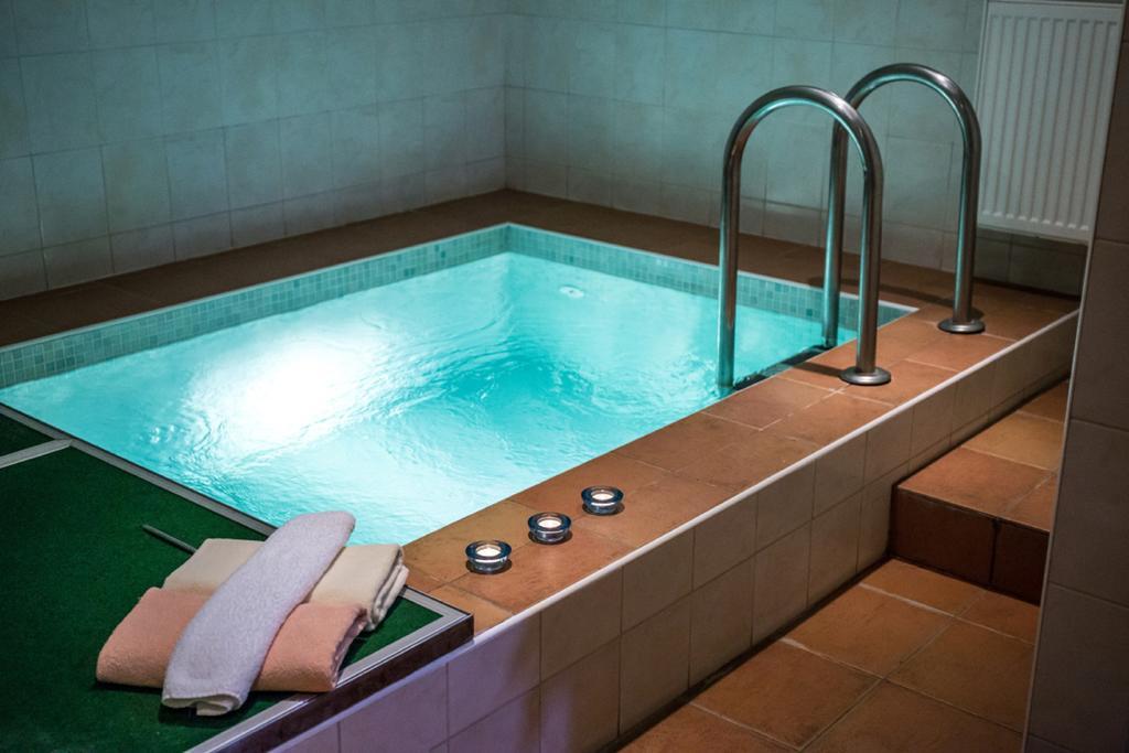 Hotel Na Jizni Přerov 외부 사진