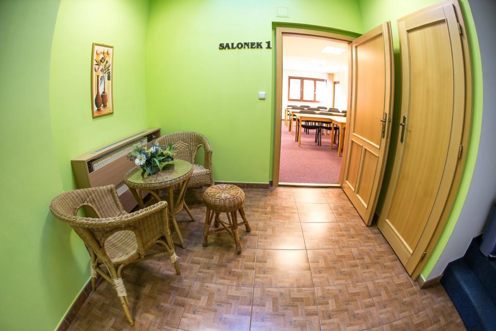 Hotel Na Jizni Přerov 외부 사진